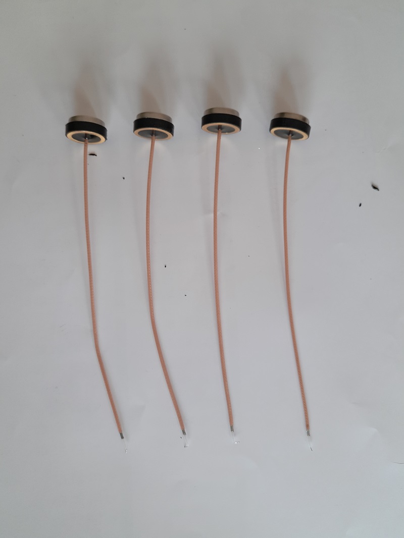 �����Q����